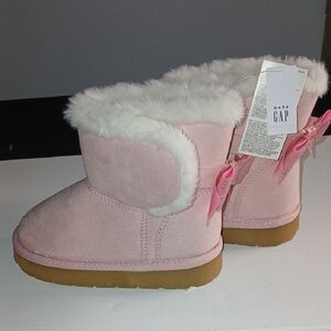 GAP Baby Pink Faux-Fur Lined Boots